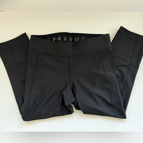 GENTLY used Under Armour Crop Leggings, Medium - Picture 1 of 5